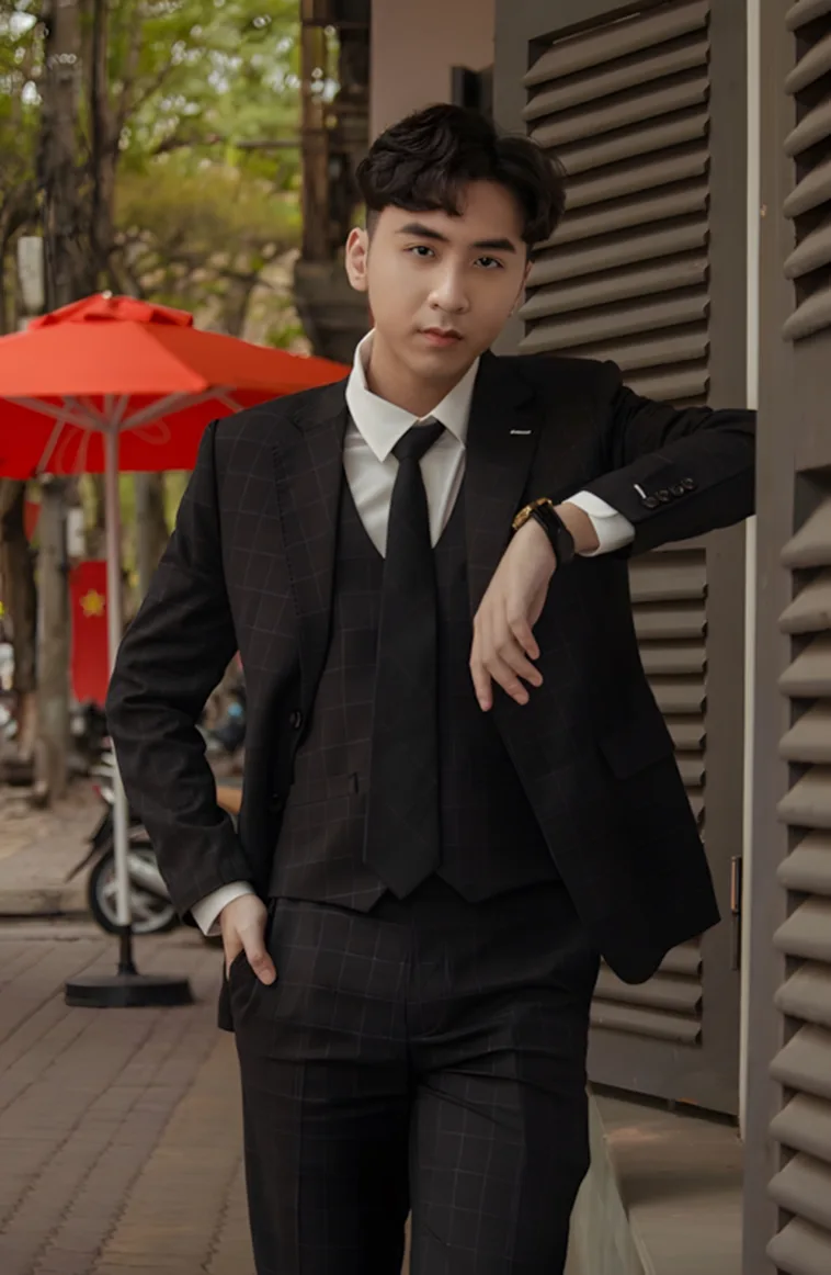 Hoàng Bách Bảo 1 Hoàng Bách Bảo